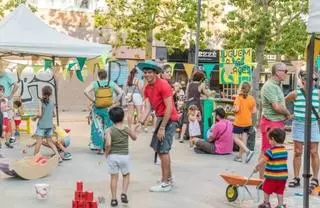 Barcelona amplía actividades infantiles en plazas turísticas, sufragadas con la tasa del viajero