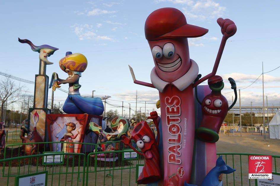 Fotogalería: El Arenal recibe los 'ninots' de Las Fallas de este fin de semana