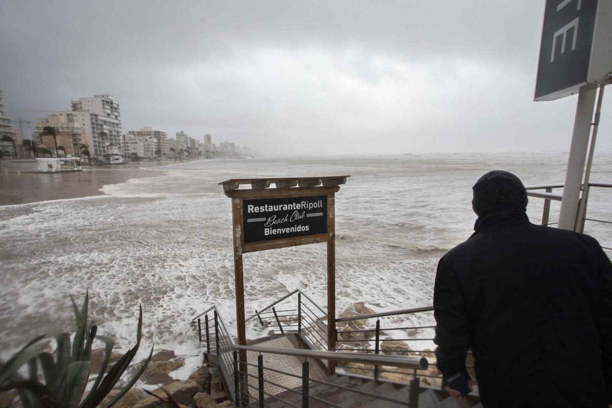 Playa de Gandia inundada en enero de 2020 durante la borrasca Gloria, cuando el nivel del mar creció 80 cm.