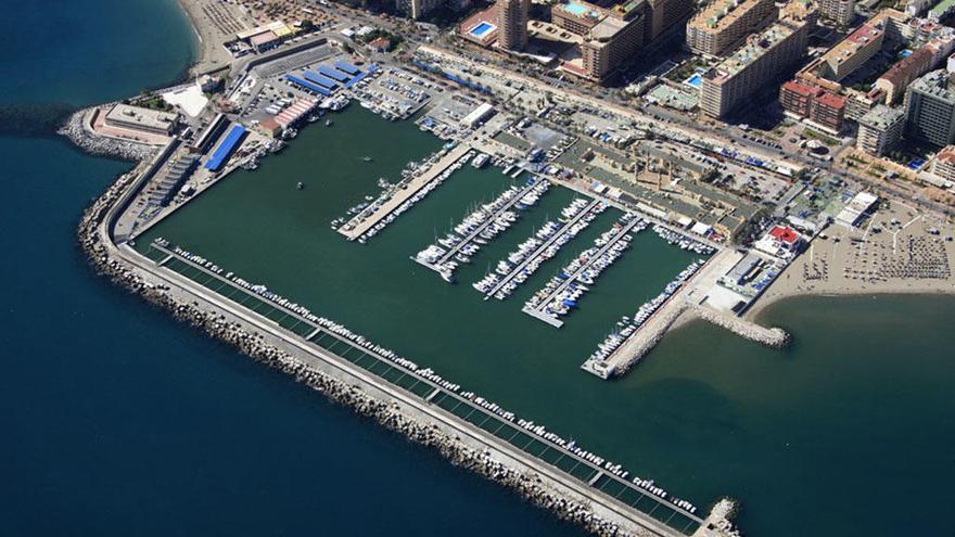 Imagen aérea del puerto de Fuengirola.