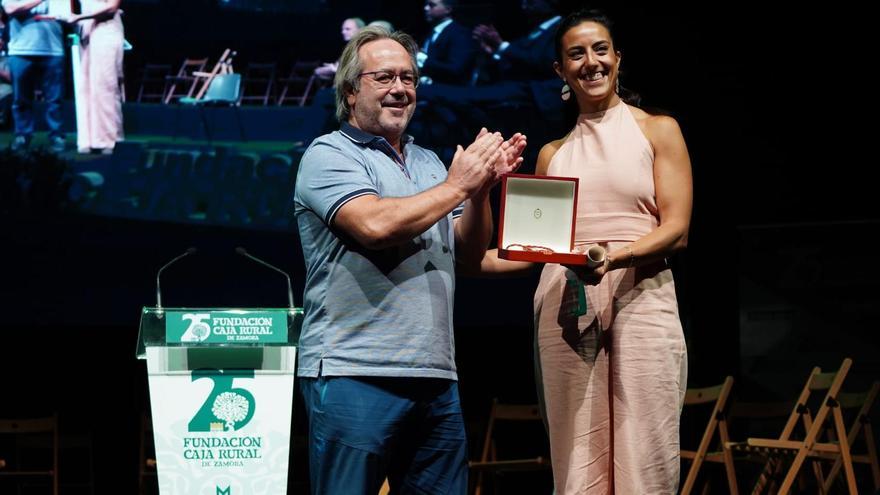 Sara García, premiada con el galardón al deporte de la Fundación Caja Rural.