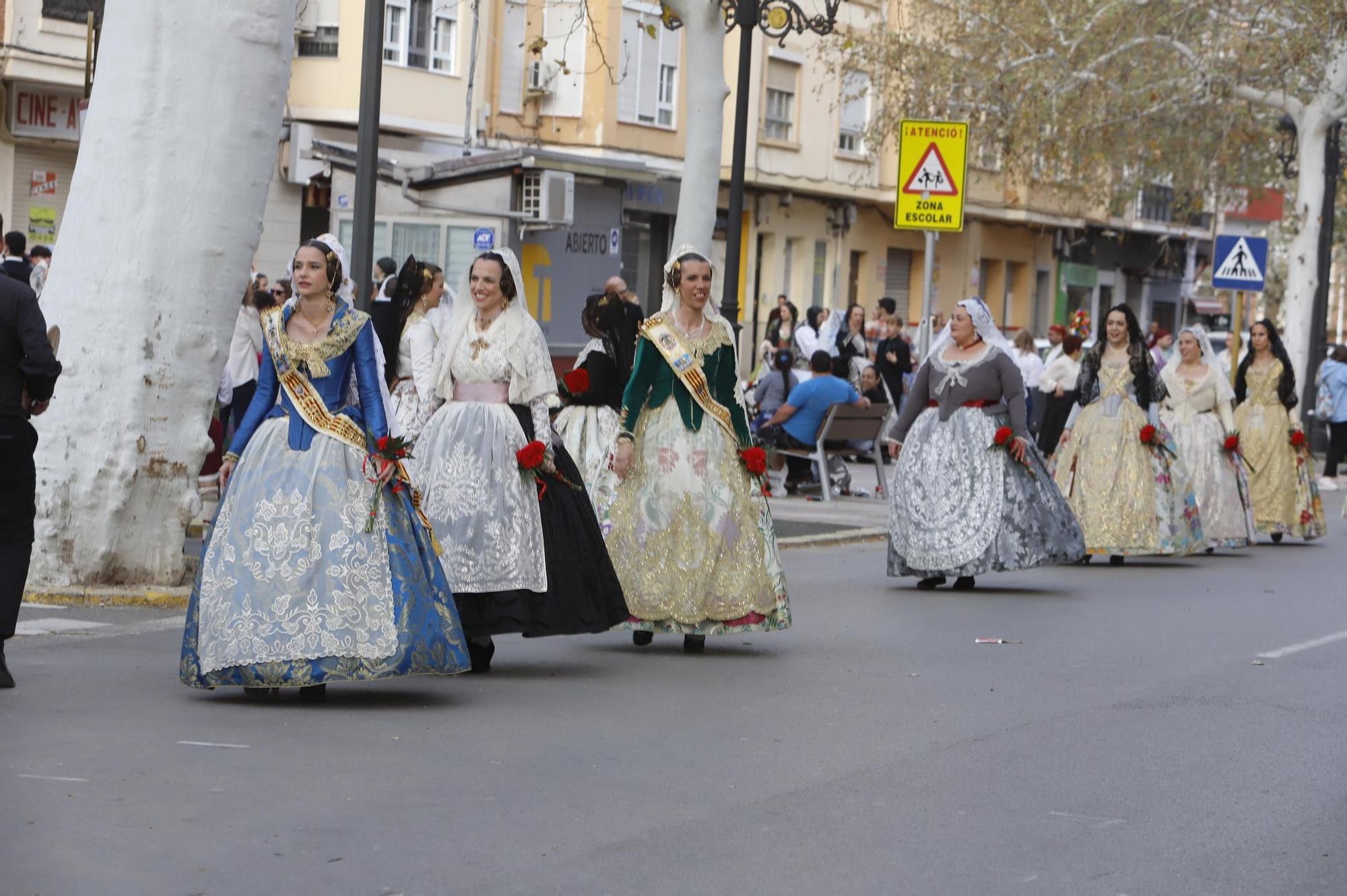 Multitudinaria Ofrenda fallera en Xàtiva