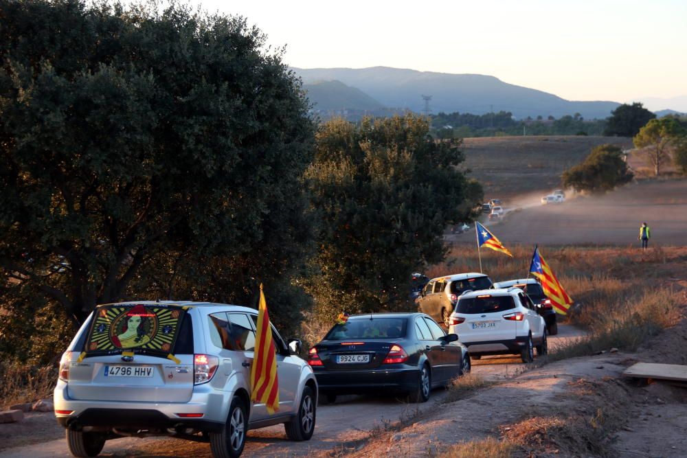 Protestes en cotxe per denunciar els tres anys de presó dels "Jordis"