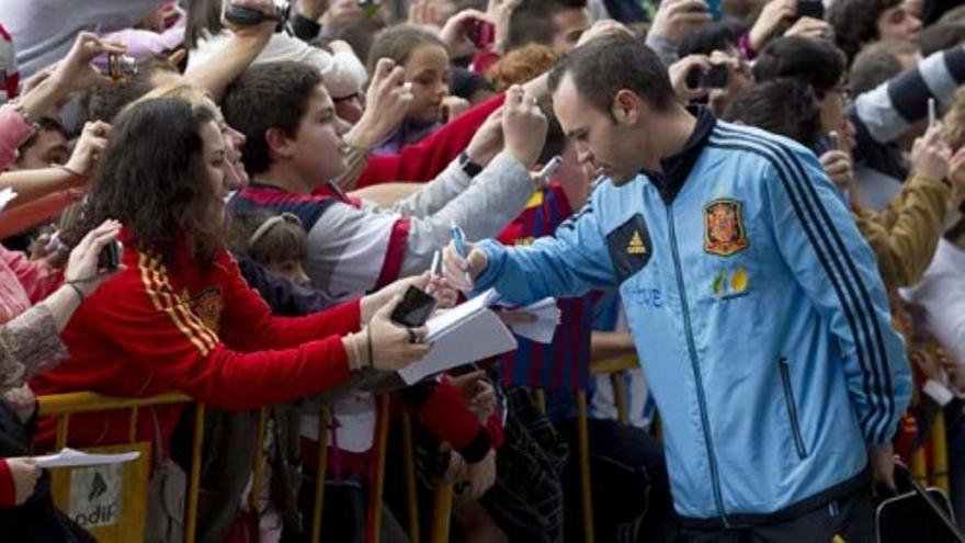 Málaga se entrega a 'La Roja'