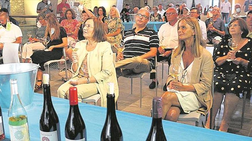 Benicarló pone en valor el afamado vino Carlon