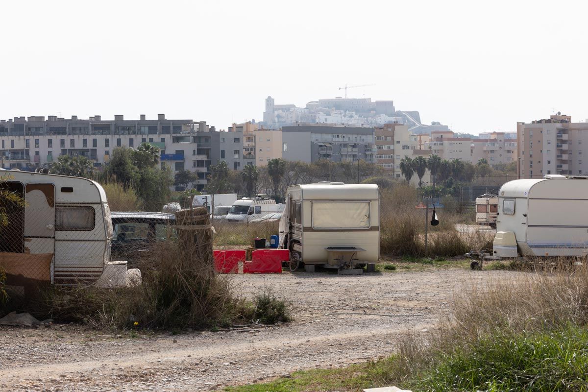 Las imágenes de los asentamientos de caravanas en Ibiza - Diario de Ibiza