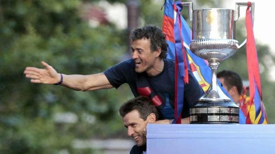 Luis Enrique, con Unzué, durante la celebración de la Champions.