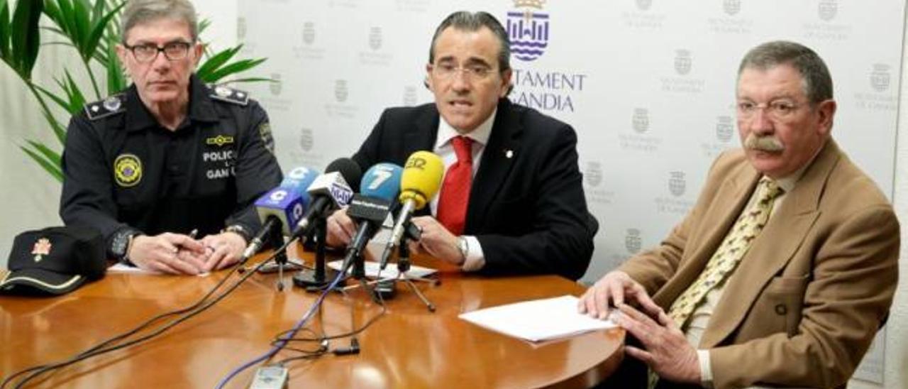 Marc Cuesta, Arturo Torró y Javier Reig, durante la rueda de prensa de ayer.