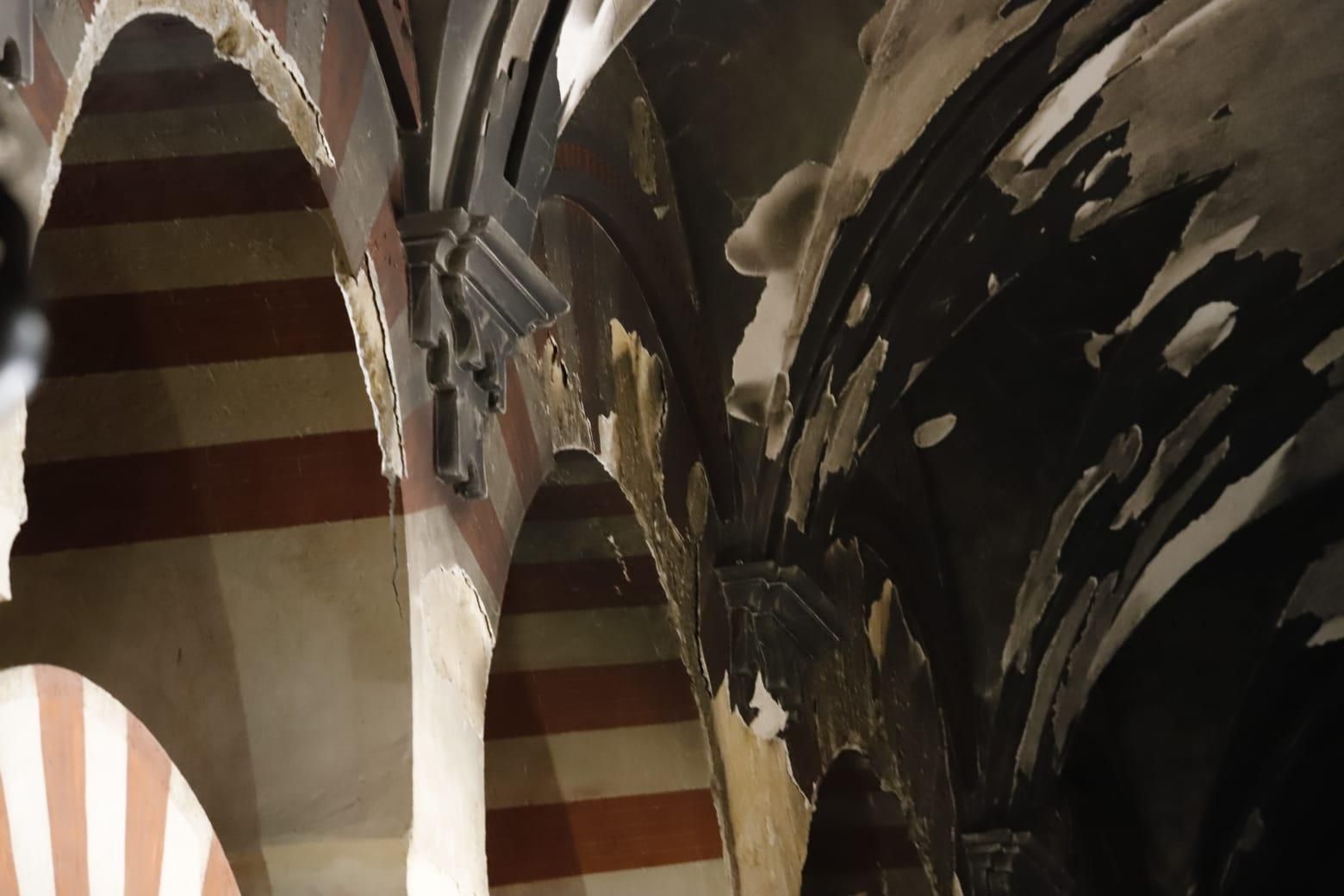 Tras el incendio: las imágenes de la zona afectada por el fuego en la Mezquita-Catedral