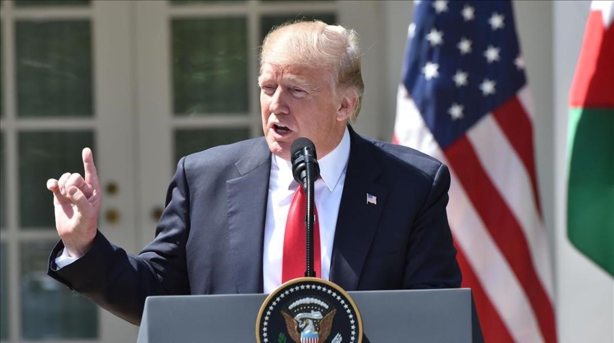 zentauroepp37942691 us president donald trump speaks during a joint press confer170405194015