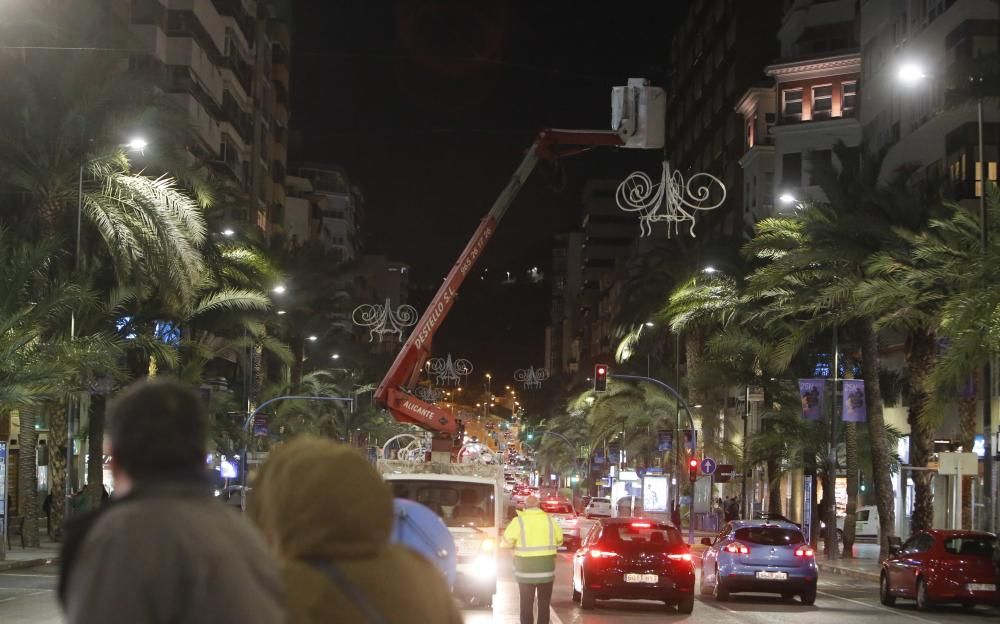 Decepción con las luces de Navidad de Alicante