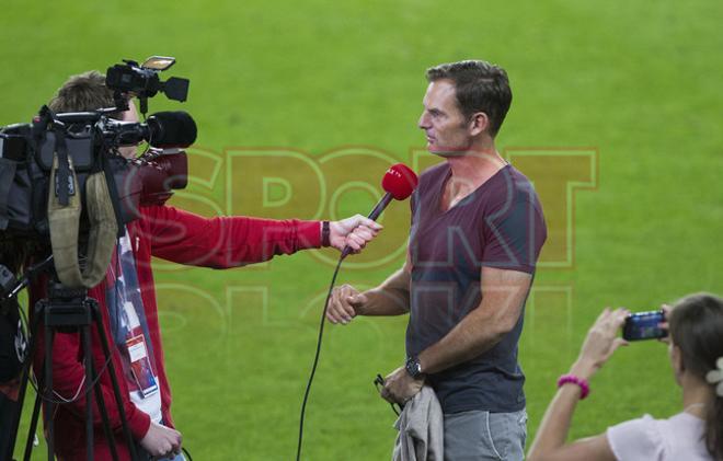 El Ajax prepara el partido en el Camp Nou