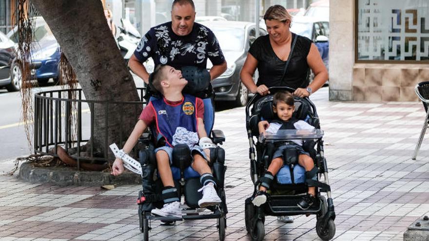 Iván y Taida, este martes con sus hijos.