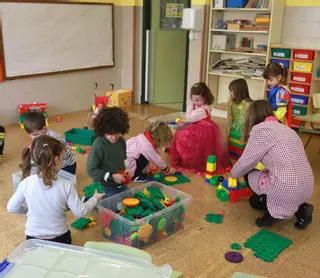 La caída de la natalidad hunde la matrícula en Infantil: pierde 14.500 niños en 10 años