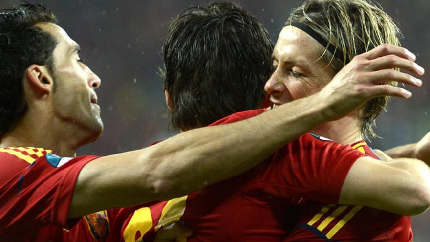 Los jugadores de la Roja celebran uno de sus goles ante Irlanda.