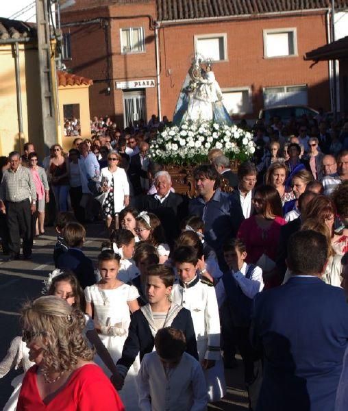 Fuentesaúco arropa a la Virgen de la Antigua