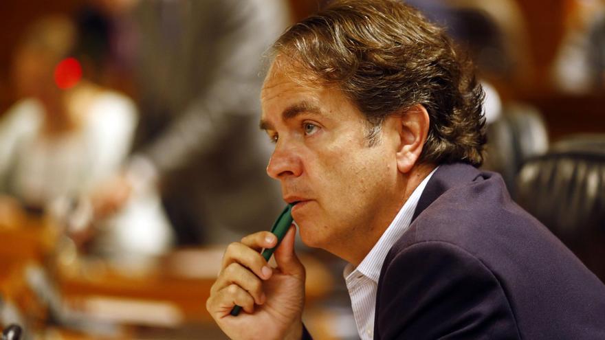 Bermúdez de Castro llevará a las Cortes una ampliación de crédito para pagar la subida salarial de los funcionarios