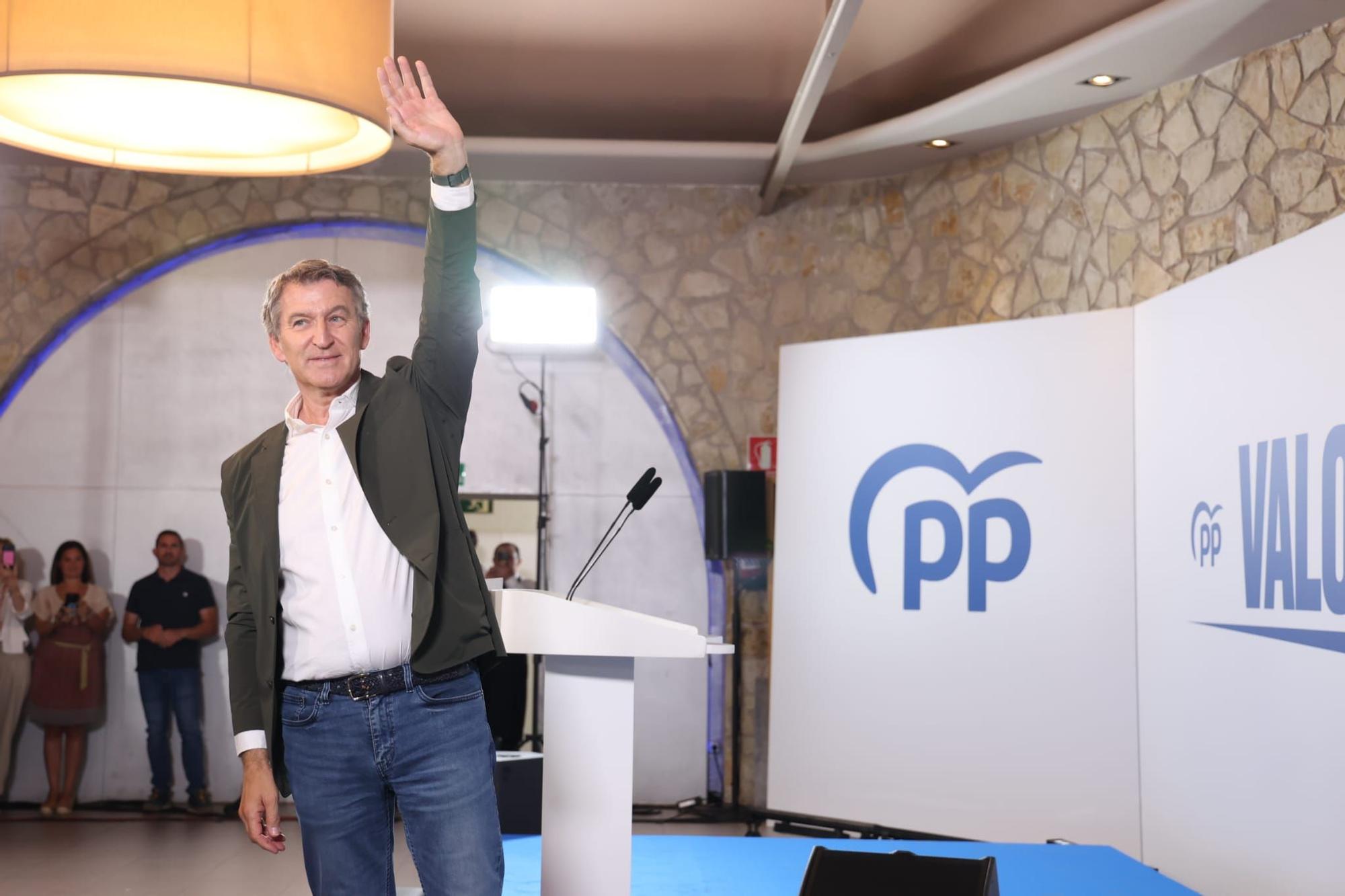 Así han llegado Feijóo y Mazón a la comida con militantes del PP en Alicante