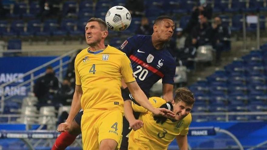 Francia se estrella contra la defensa de Ucrania (1-1)