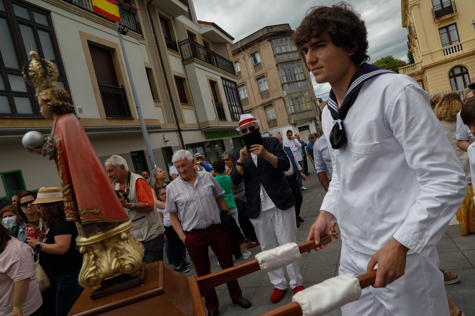 EN IMÁGENES: Así fue la procesión de los santos por las calles de San Juan de la Arena