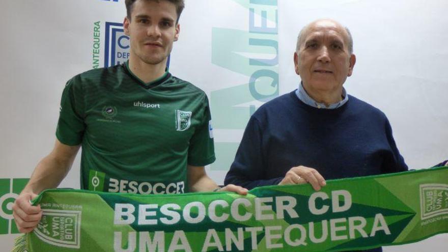 El BeSoccer UMA Antequera se refuerza con Álvaro Quevedo