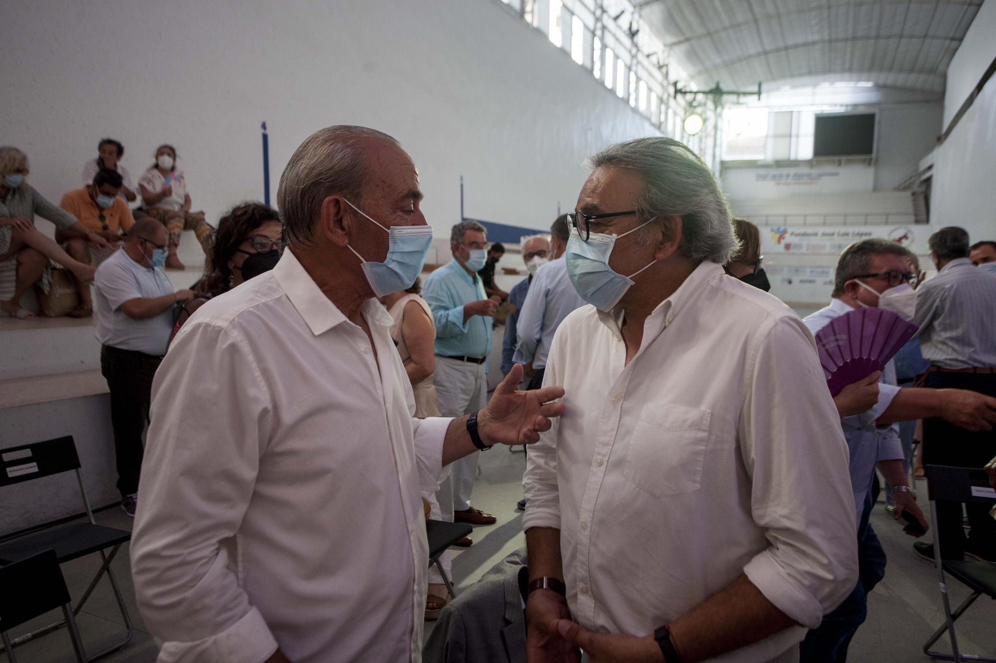 Emotivo homenaje al concejal fallecido Ramón Vilar en el trinquet de Pelayo