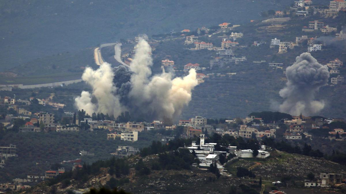 Archivo - Un ataque israelí en Kfar Kila, Líbano.