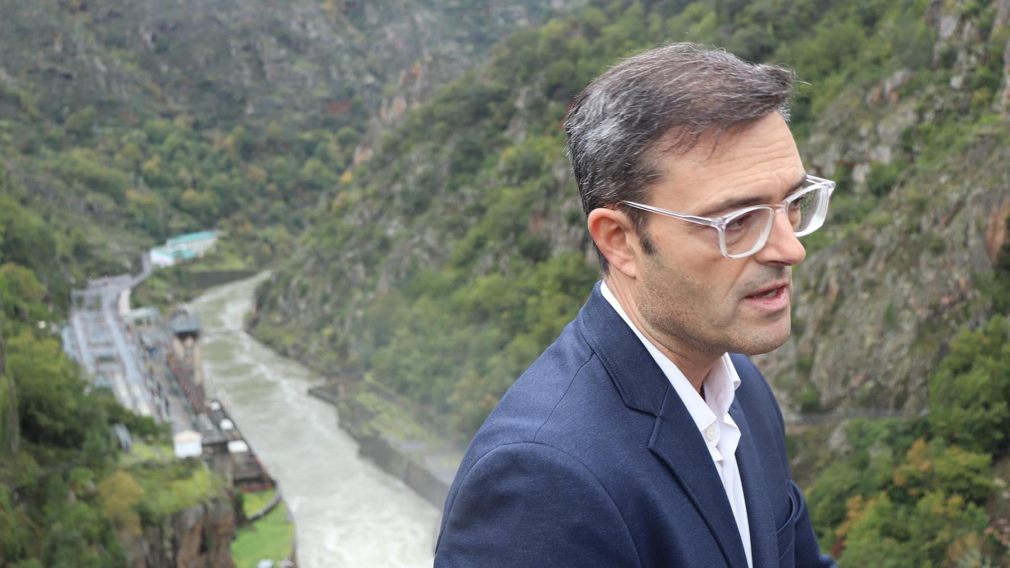 El turismo llega a la hidroeléctrica más grande de Galicia