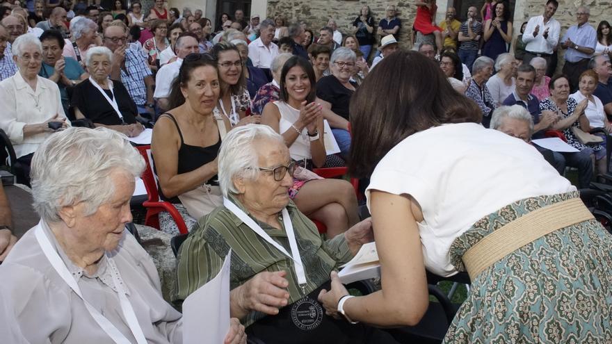 Alcañices rinde tributo a sus mayores de 90 años