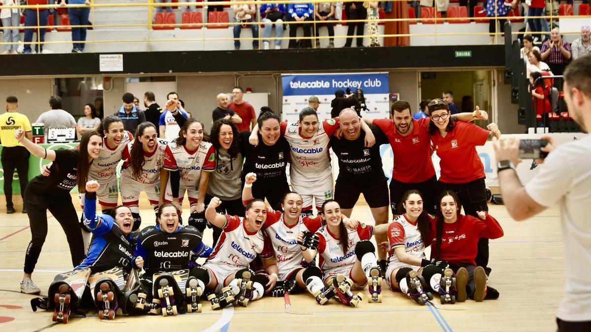 Foto de familia del Telecable tras el triunfo ante el Vila-Sana.