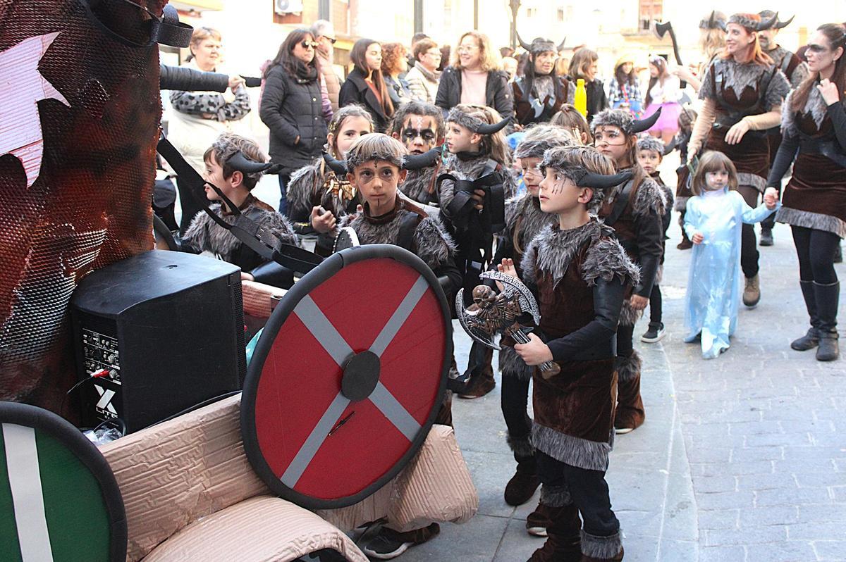 GALERÍA I Las mejores imágenes del desfile infantil del Carnaval de Alcalà