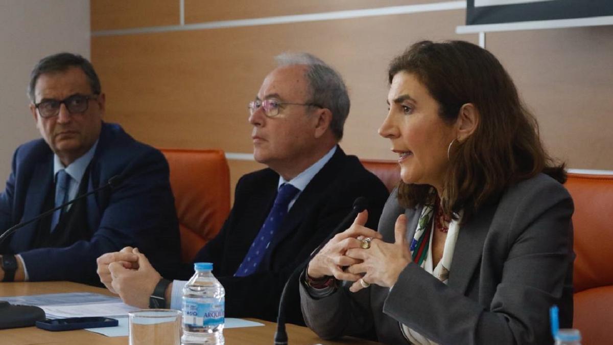 La consejera de Empleo, Rocío Blanco, durante su reunión en Córdoba con la directiva de CECO.