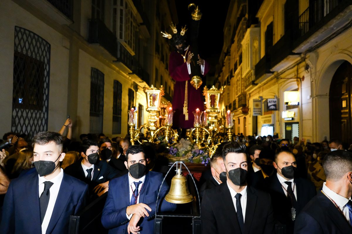 Madrugada de traslados para la veneración 'El Verbo Encarnado' en la Catedral