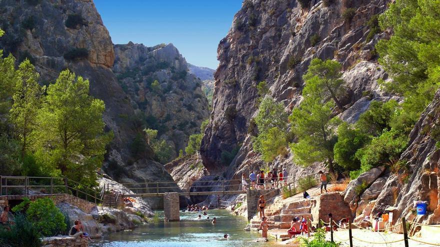 Muere una niña de 9 años en unas piscinas naturales de Tarragona a raíz de la caída de una roca mientras se bañaba