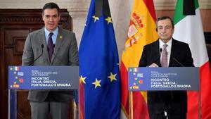 Pedro Sánchez y Mario Draghi durante el encuentro de los gobiernos de Italia, España y Portugal el pasado 18 de marzo