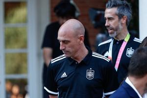 La FIFA suspèn Rubiales de tota activitat relacionada amb el futbol