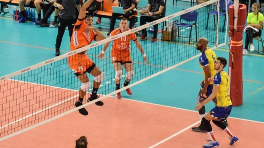 El Voleibol Teruel se deja remontar en Ibiza (3-2)