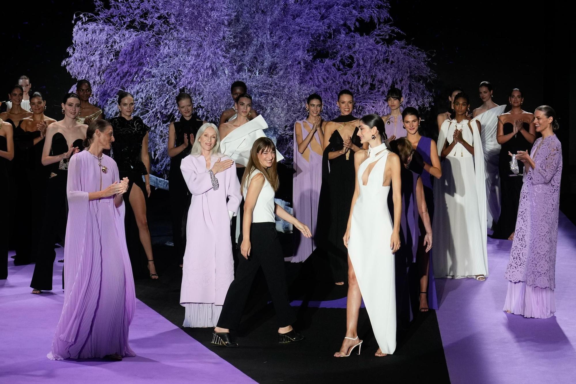 Isabel Sanchis sorprende en la Mercedes-Benz Fashion Week Madrid