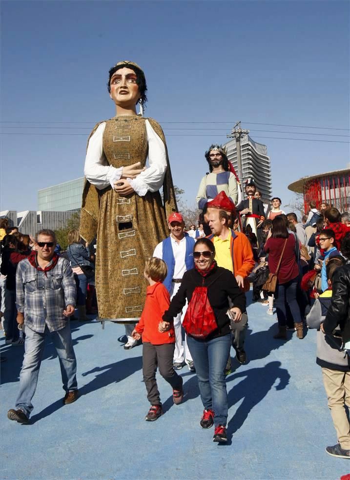 Gigantes y cabezudos en la Expo