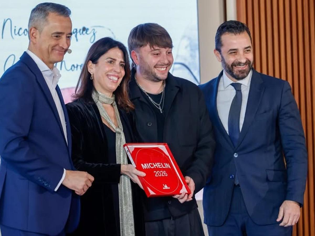 Los responsables de Tuétano recogen el reconocimiento de la Guía Michelin 2026.