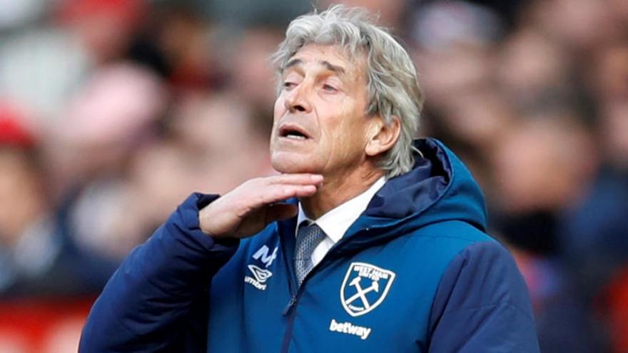 Manuel Pellegrini, en un partido del West Ham.