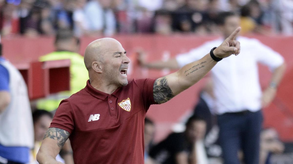 Jorge Sampaoli, durante un partido del Sevilla en el Sánchez-Pizjuán. / Manuel Gómez