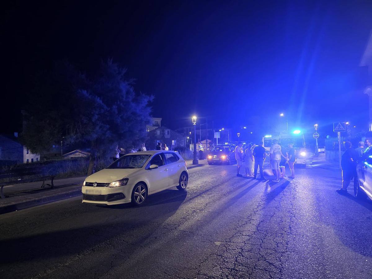 Tres jóvenes heridas al ser arrolladas en A Estrada Tres jóvenes heridas al ser arrolladas en A Estrada
