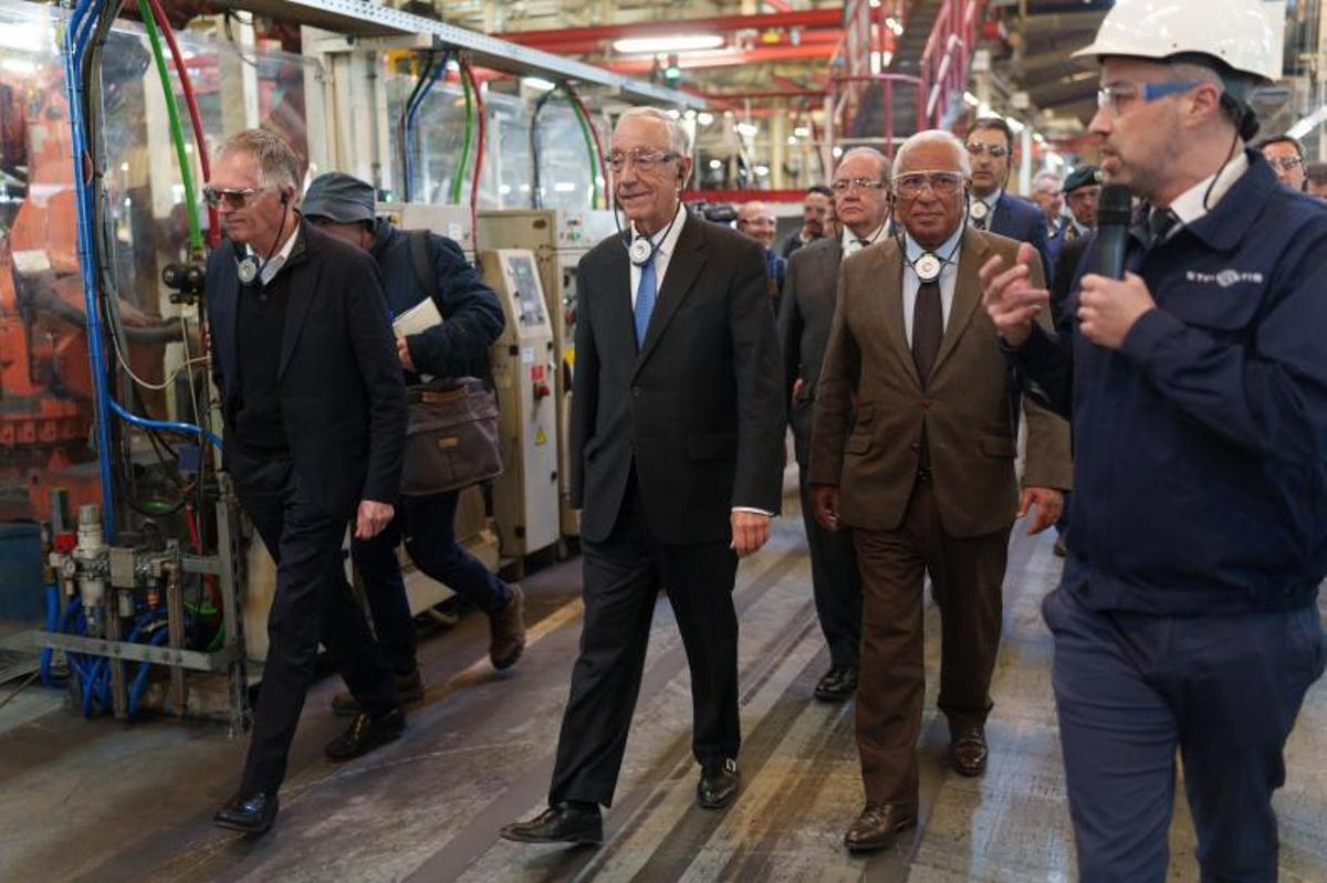 Carlos Tavares, Marcelo Rebelo de Sousa y António Costa, en Portugal. | STELLANTIS