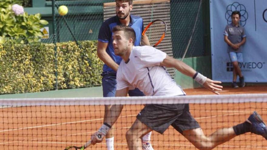 La pareja Gerard Granollers y Adriá Mas, que eliminó a los asturianos Pablo Carreño y Carlos Rivas.