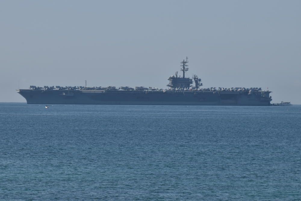 El portaaviones Abraham Lincoln, en Palma