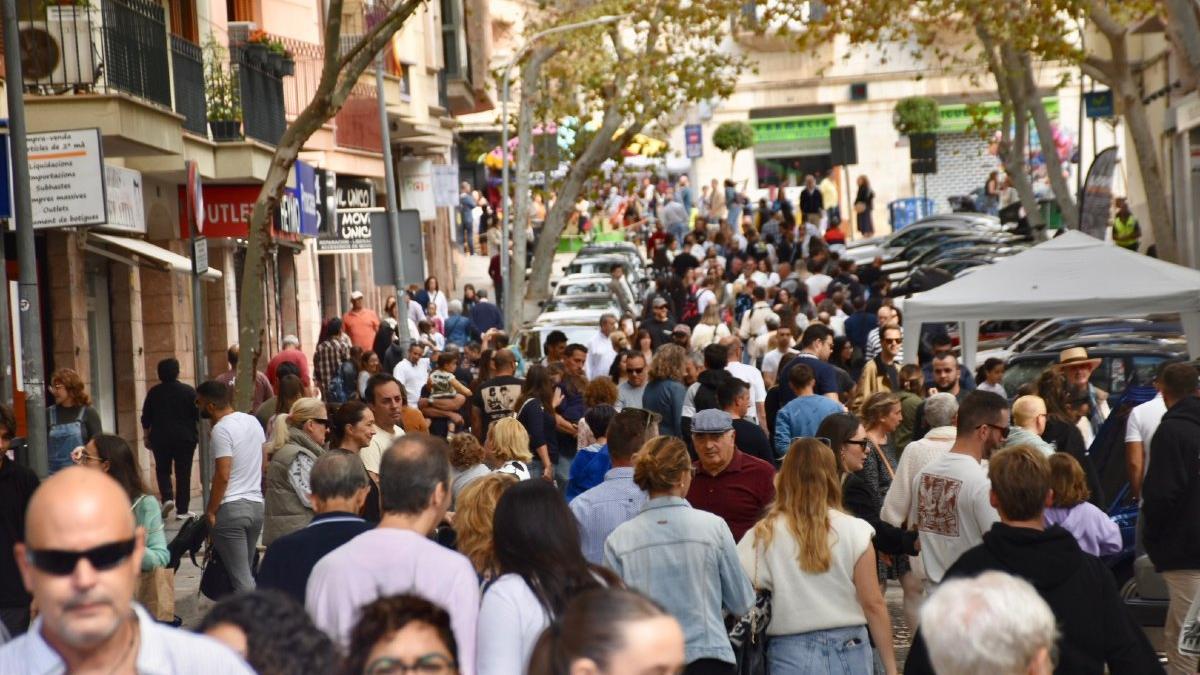Una calle de Inca, durante la celebración de una feria.