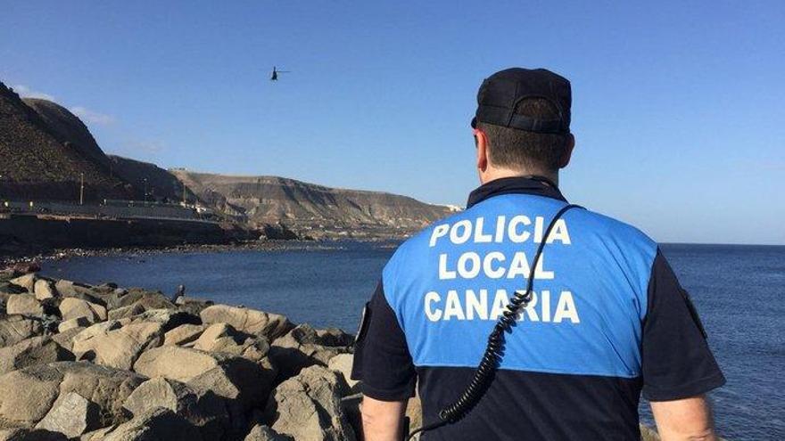 Buscan a un hombre desaparecido en el mar en El Rincón