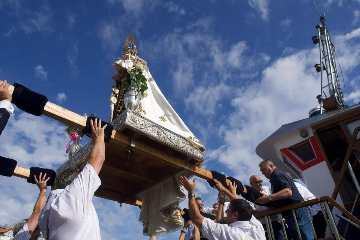A Coruña honra a la Virgen del Carmen: Imágenes de la procesión
