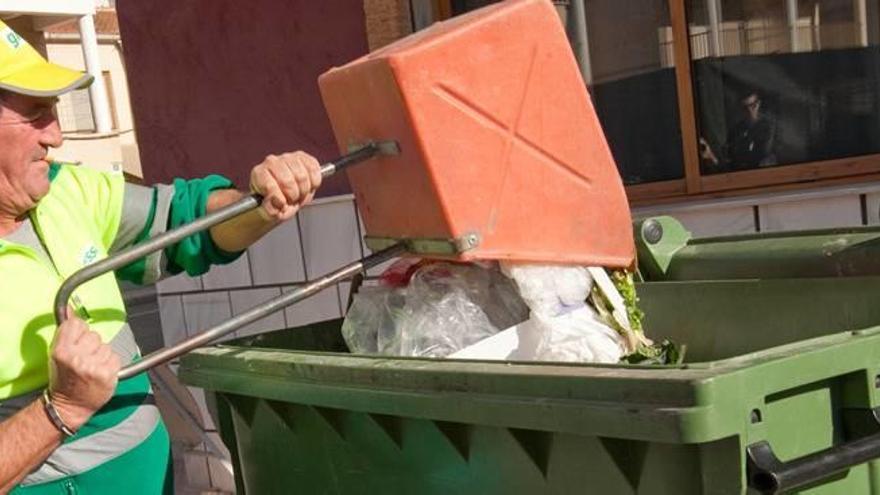 San Fulgencio lleva cuatro años sin contrato  de la basura y ha pagado 2,8 millones